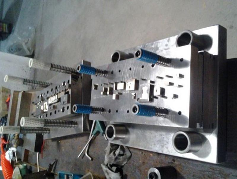 雁江模具制造-12