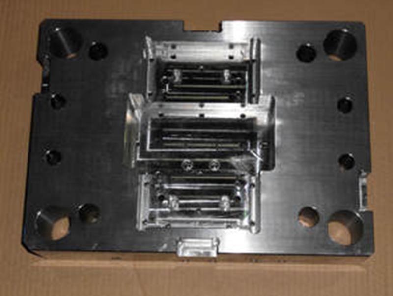 雁江精密塑料模-06